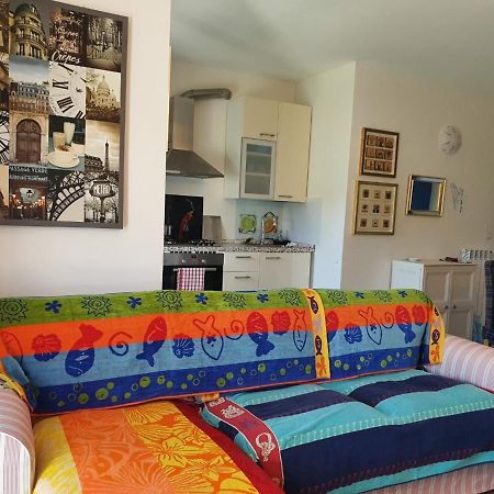 Casa Di Clara Appartement San Bartolomeo Al Mare Buitenkant foto