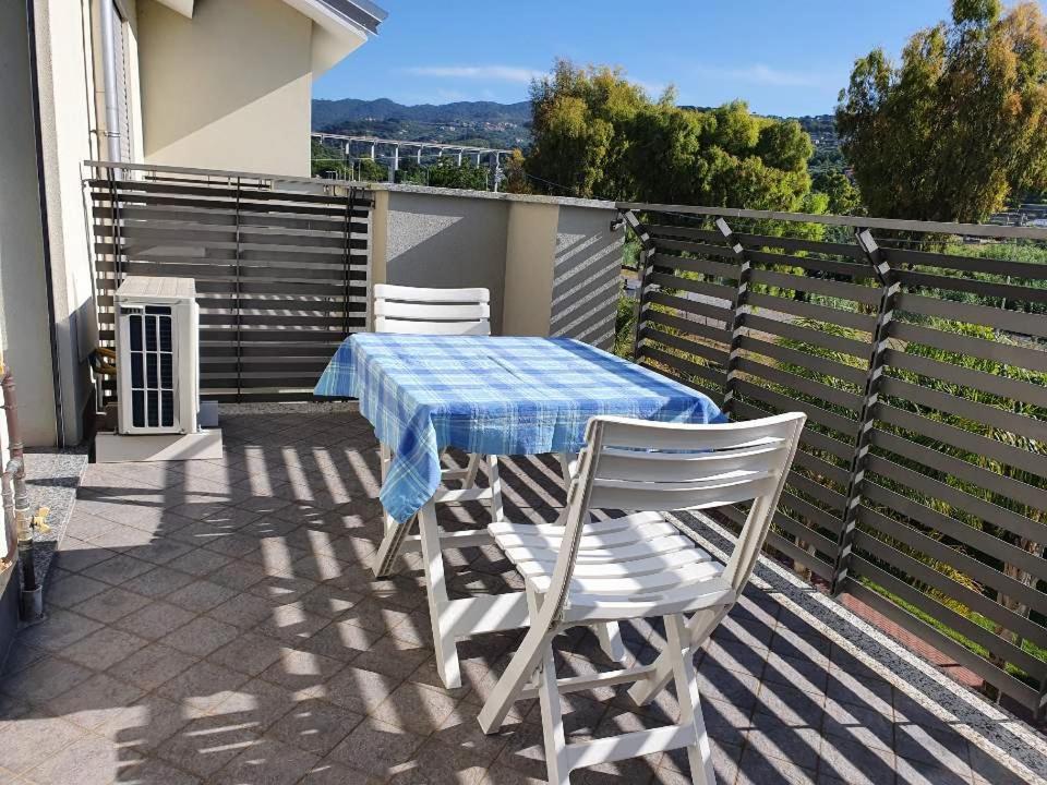 Casa Di Clara Appartement San Bartolomeo Al Mare Buitenkant foto